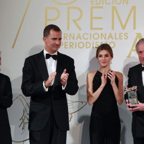 El Rey entrega el Premio Mingote a Javier Barcáiztegui “Barca”