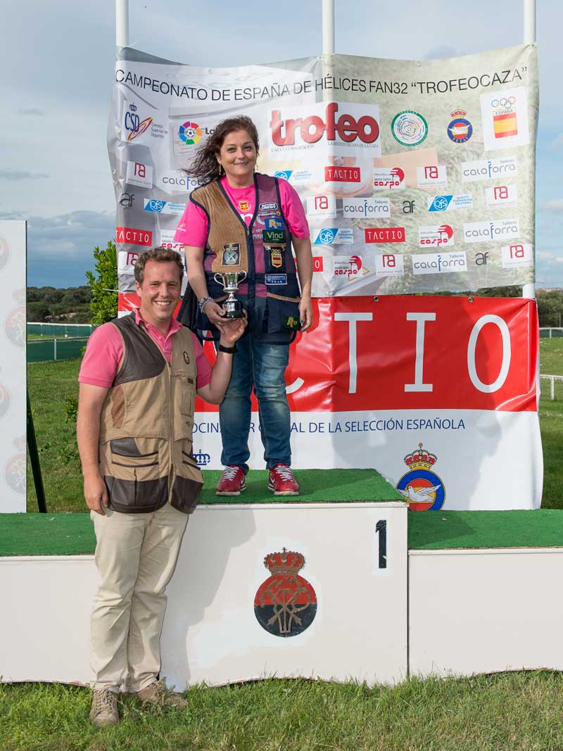 Loli pastor ganadora en Damas