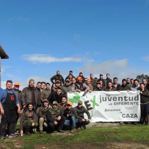 Más de 100 jóvenes cazadores se reúnen en la II convivencia de Jocaex