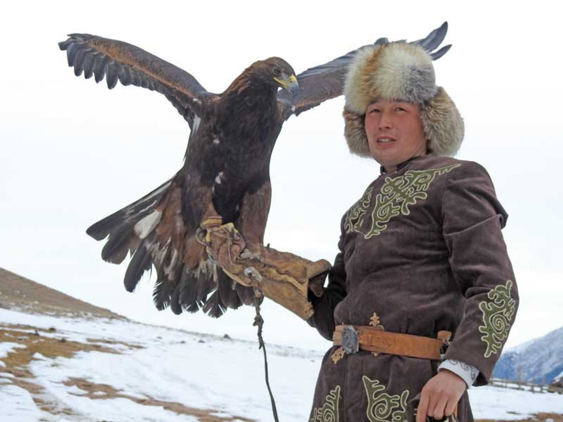 Cetrería y caza con águilas reales en Asia Central, una modalidad única en el mundo