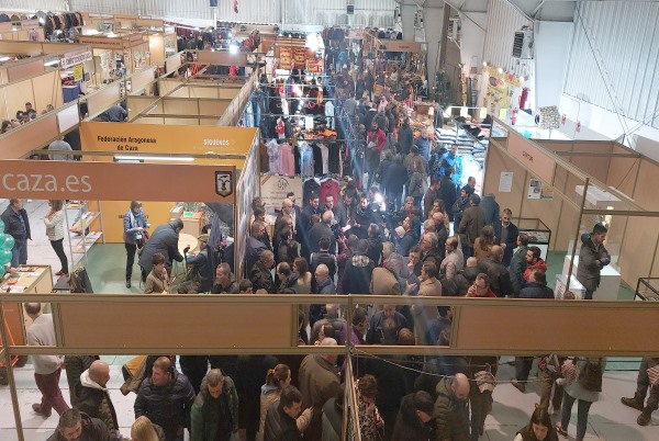 publico feria Captur en trofeo caza y conservación