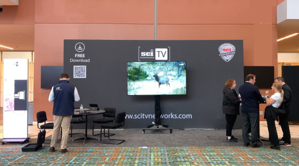 Stand de SCI TV Networks en la convención Anual de Safari Club International (SCI) 2026 en Nashville, Tennessee.