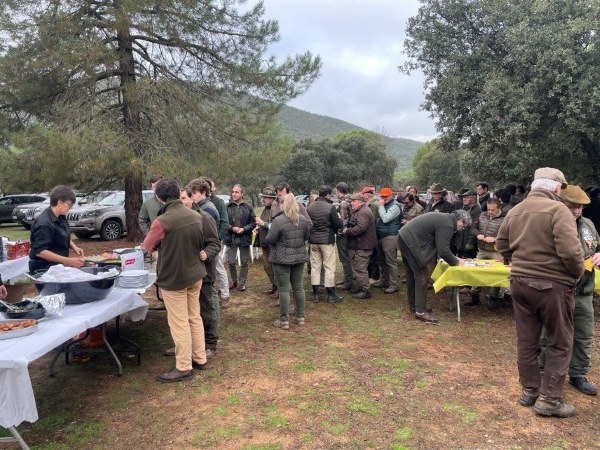 desayuno en trofeo caza y conservación