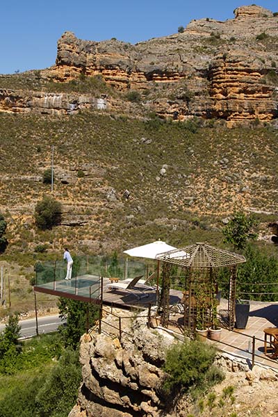 Pasarela casona y castillo de Somaén en Trofeo caza y conservación