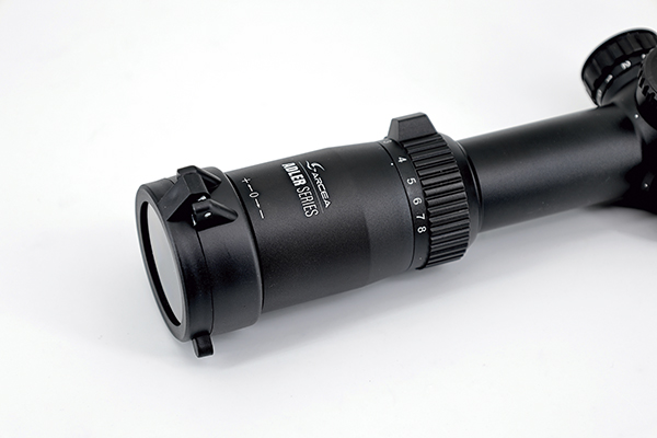 Ocular del visor Adler de Arcea 1-8x24 en Trofeo caza y conservacion