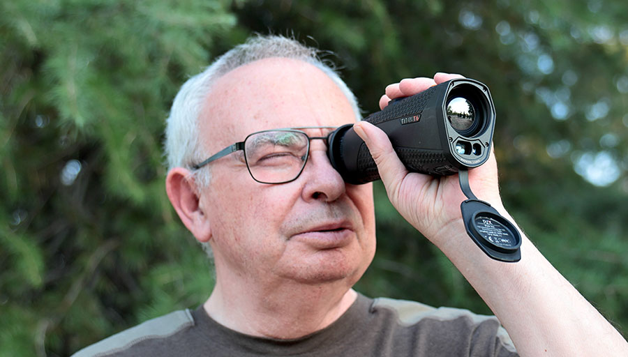 Monocular Rix en revista trofeo
