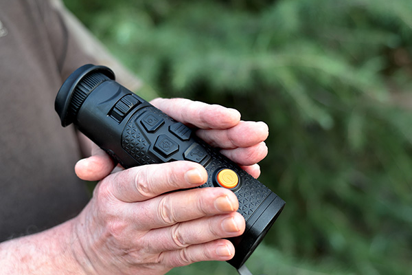 monocular rix en revista trofeo caza