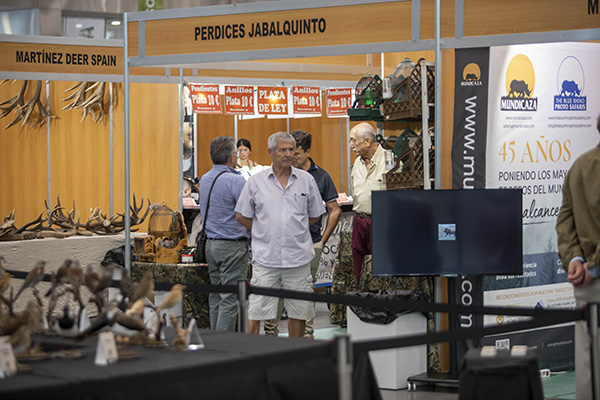 feria intercaza en revista trofeo caza