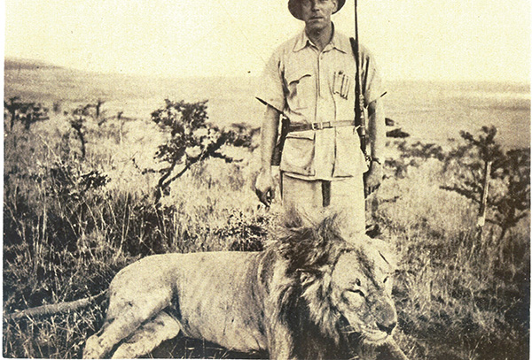 cazador de leones en revista trofeo caza