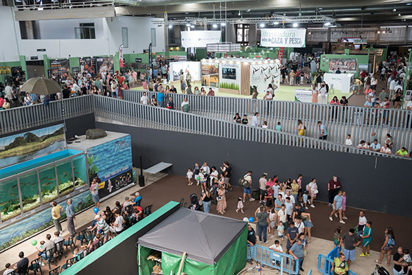 feria feciex en revista trofeo caza