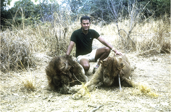 foto trofeo leones en revista trofeo caza