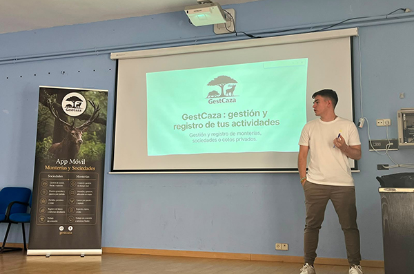 presentacion gestcaza en revista trofeo