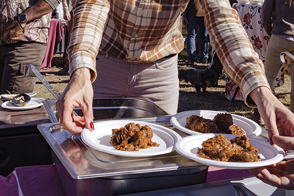 comida de monteria en revista trofeo caza