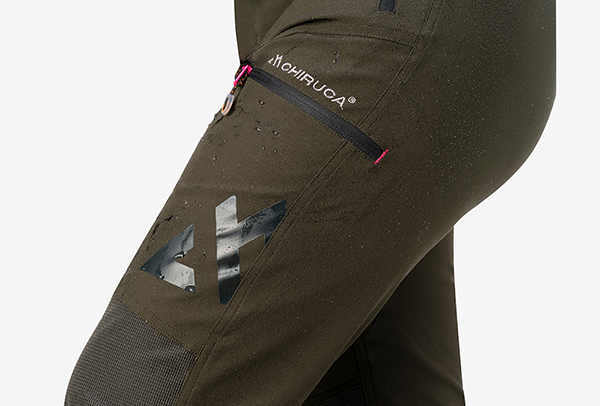 pantalones de caza de mujer en revista trofeo caza